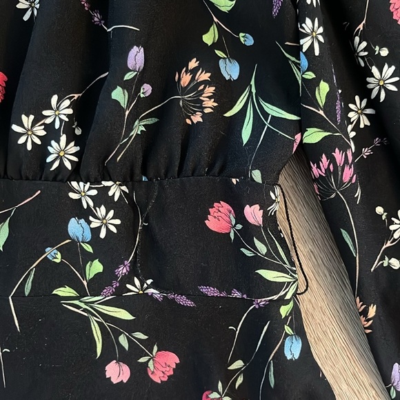 Willow and Clay floral dress large - Picture 4 of 6